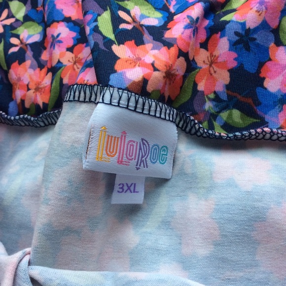 🎈SALE🎈NWT LuLaRoe Azure Skirt in Floral Print - Picture 5 of 6